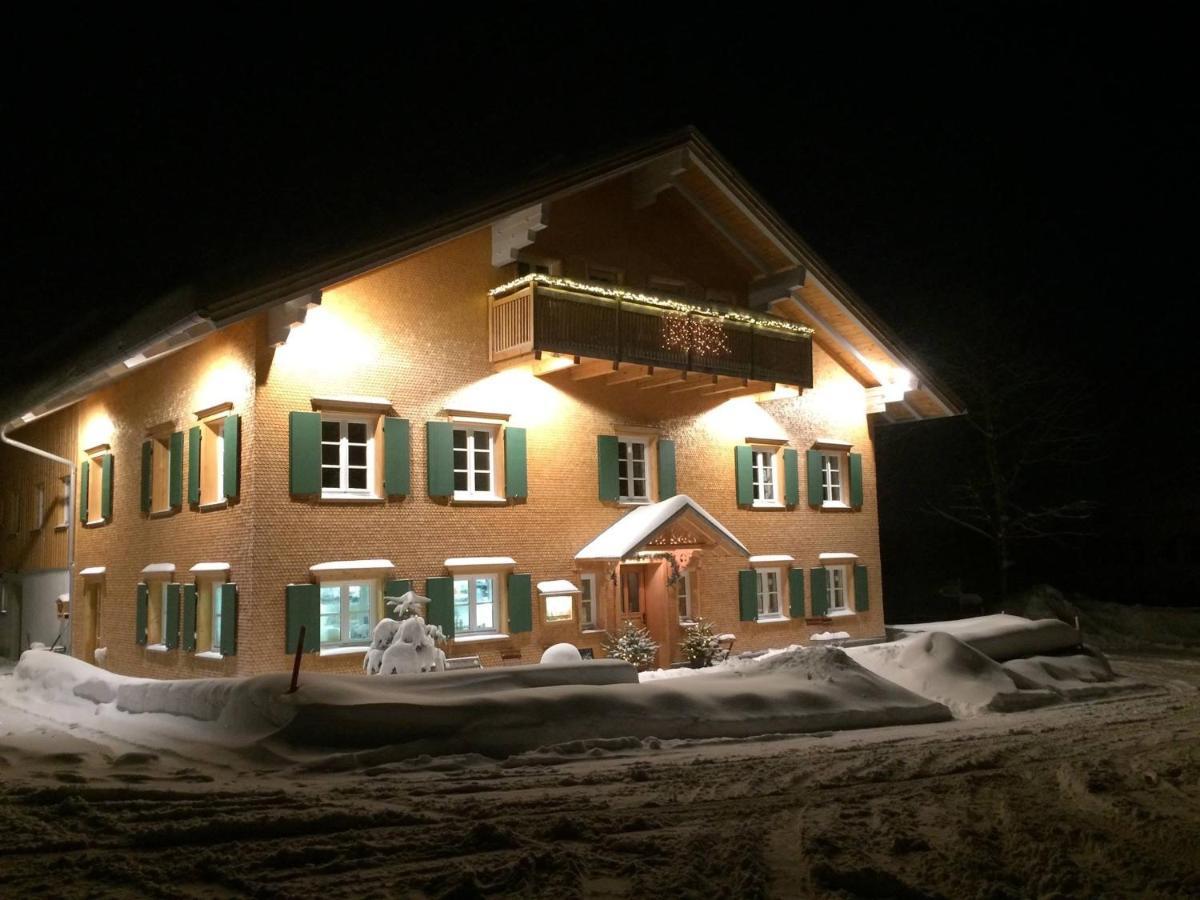Gasthof Hirsch Hotell Rettenberg Exteriör bild